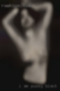 I am pussy black 18 years old near Mobile, looking for fun.